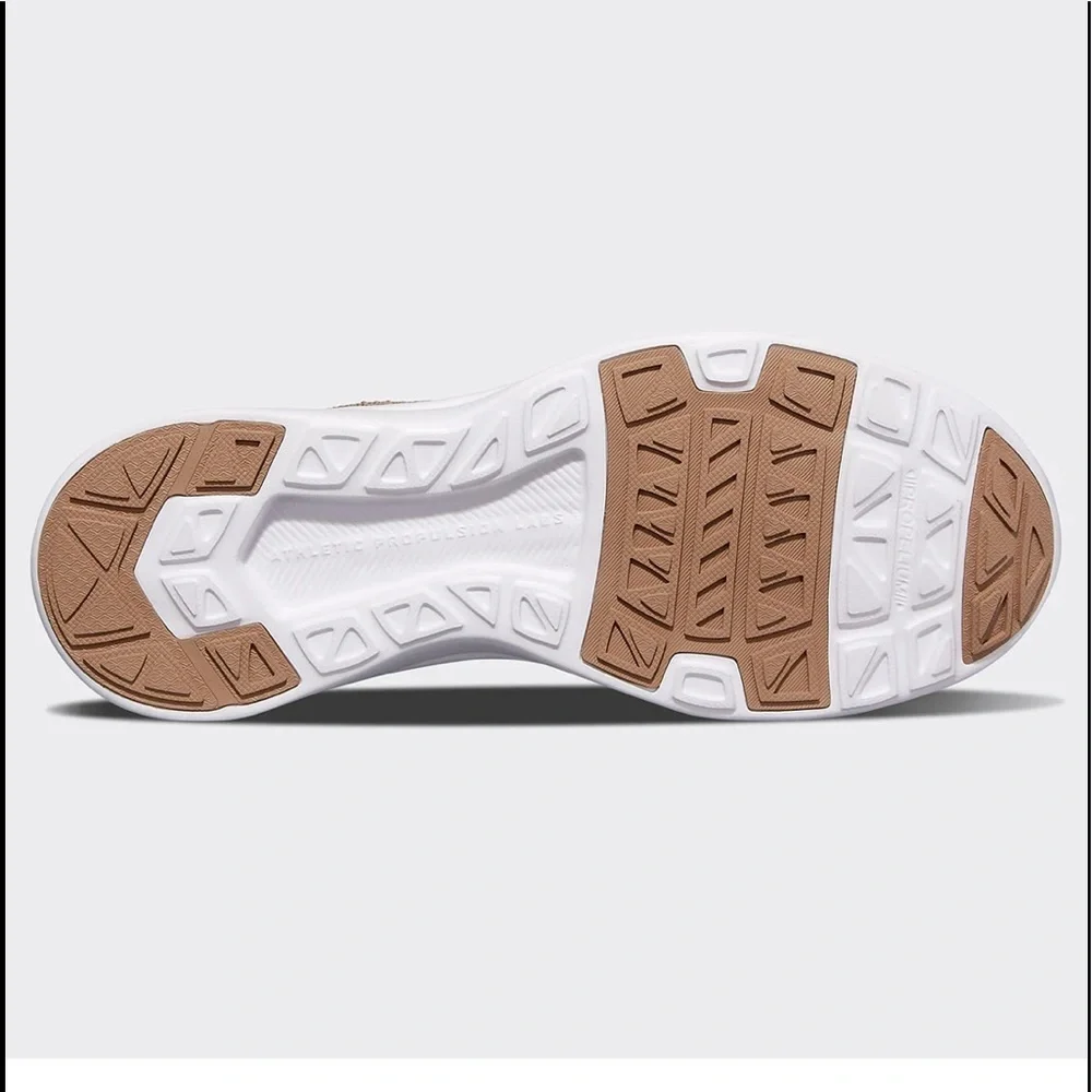New APL Techloom Tracer Almond Caramel Tie Dye size 8